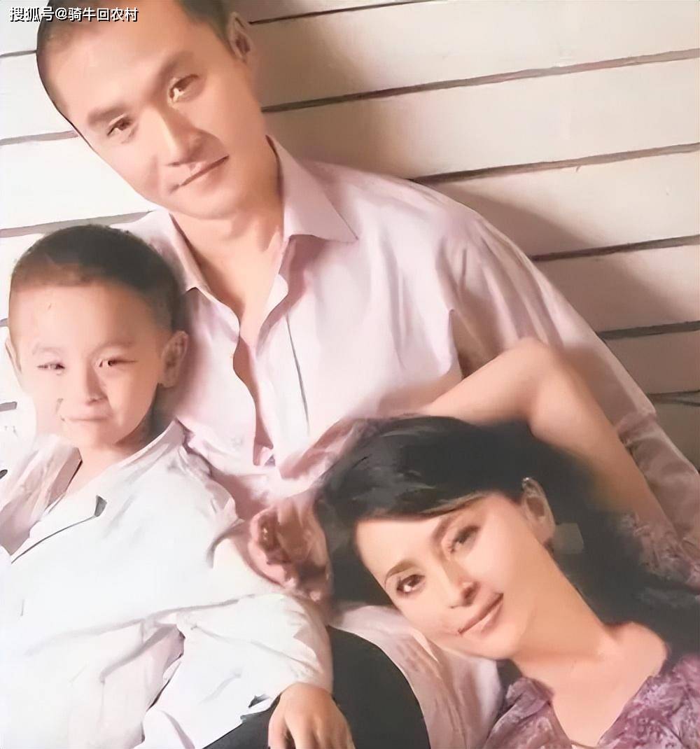 原创黄志忠大器晚成39岁靠人间正道是沧桑爆红如今再翻红