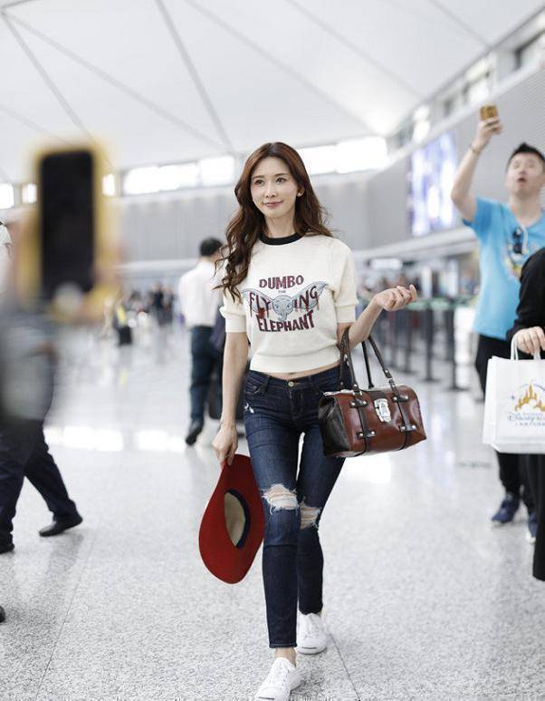 原创针织衫总是穿成时尚衫换个半袖试一试效果让人很意外