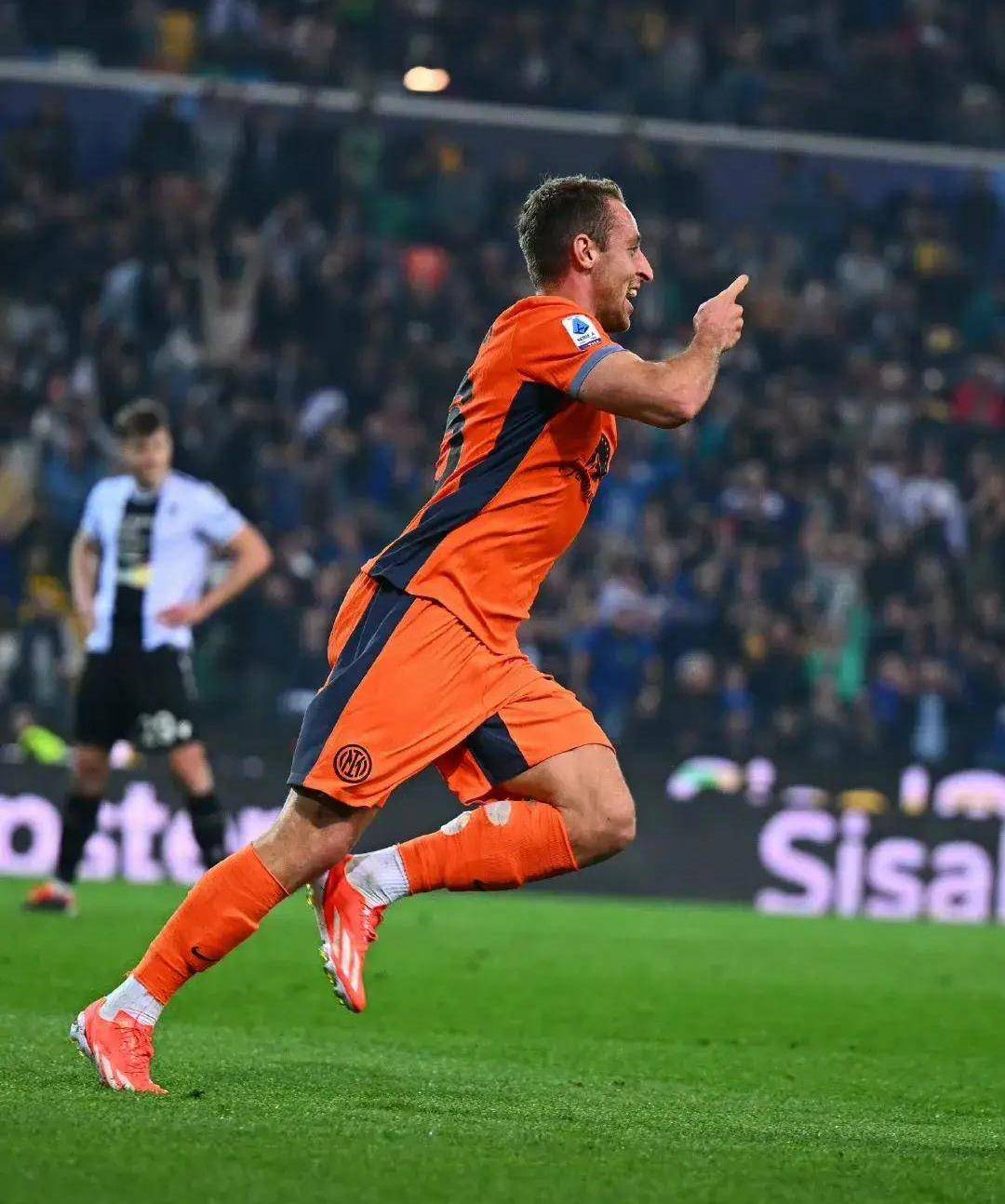 原创一二21足球疯狂之夜c罗染红沙特豪门33连胜国米获胜