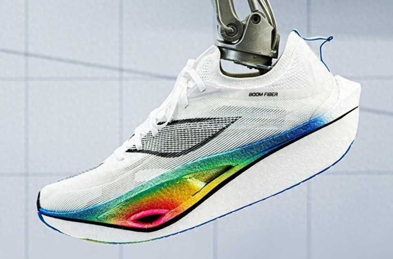 李宁最速曲线之飞电4系列:马拉松后程不掉速之选