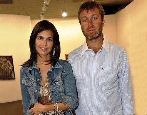 俄罗斯巨富阿布3岁丧父丧母3段婚姻7个子女离婚被分走13亿