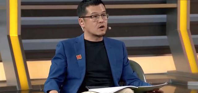 原创篮球评论员杨毅建议年轻球员早日进入nba以展现潜力