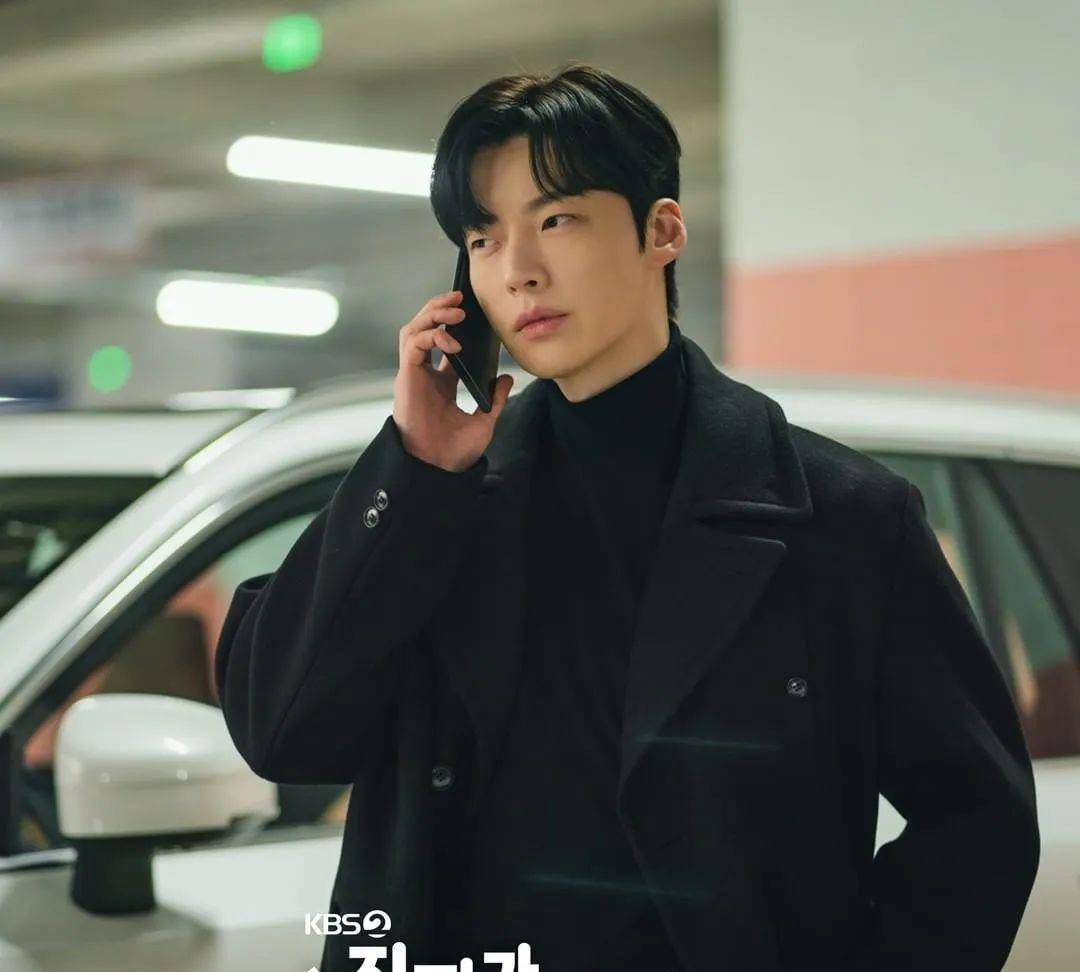 尤其是在最近kbs周末剧收视率比较低迷的情况下,安宰贤的新剧肩负着