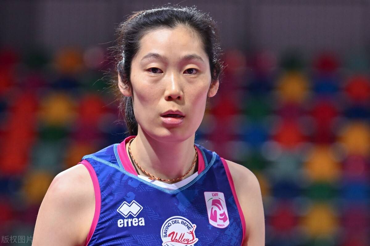 朱婷发声38小时后,排协依然选择沉默,主帅蔡斌感到两难