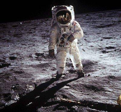 原创如果宇航员在太空中不幸离世遗体怎么处理结果让人不敢相信