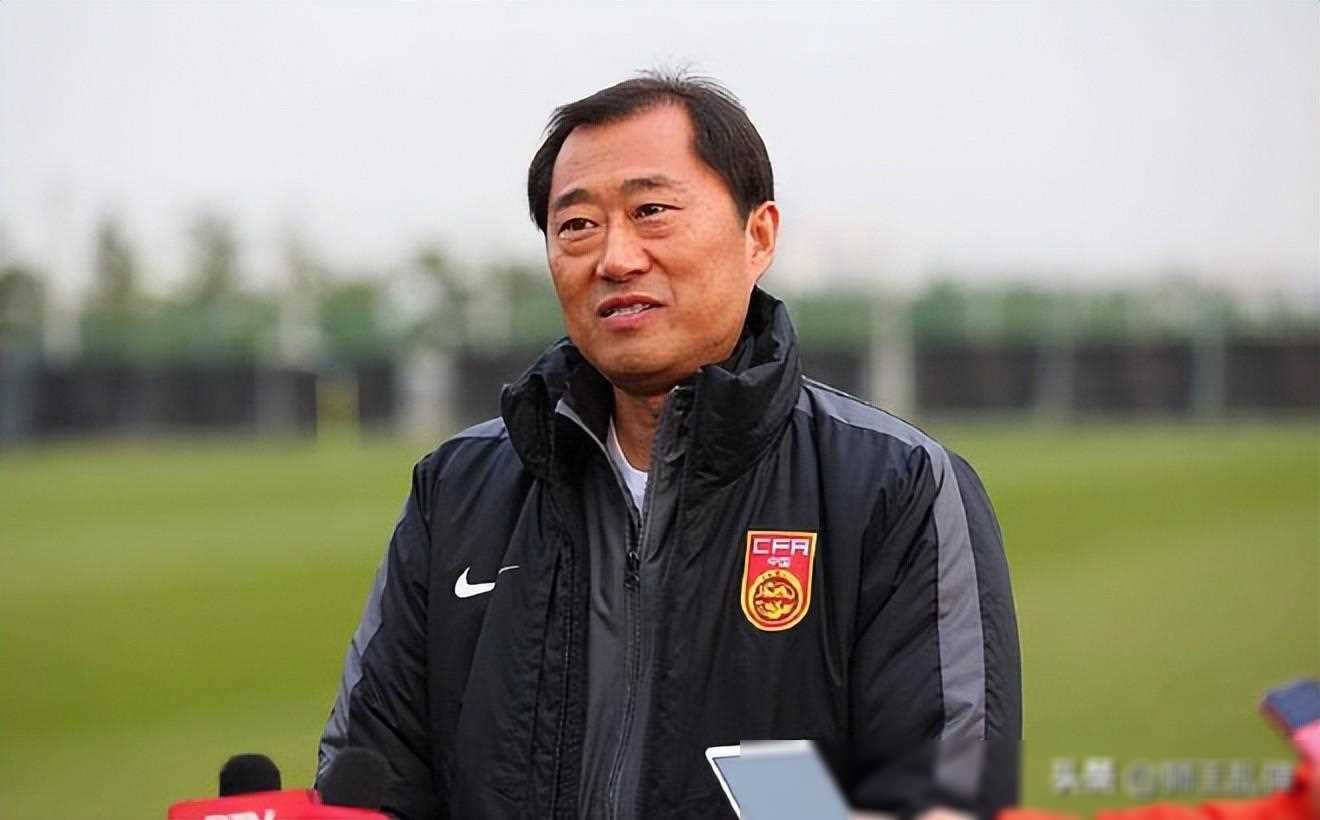 原创为助中超某队保级2016赛季于洪臣曾向哪5位裁判打什么招呼