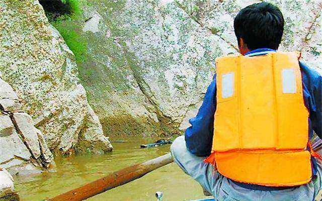 直面死亡找不到接班人捞尸人尸臭洗不掉沾染了就是一辈子