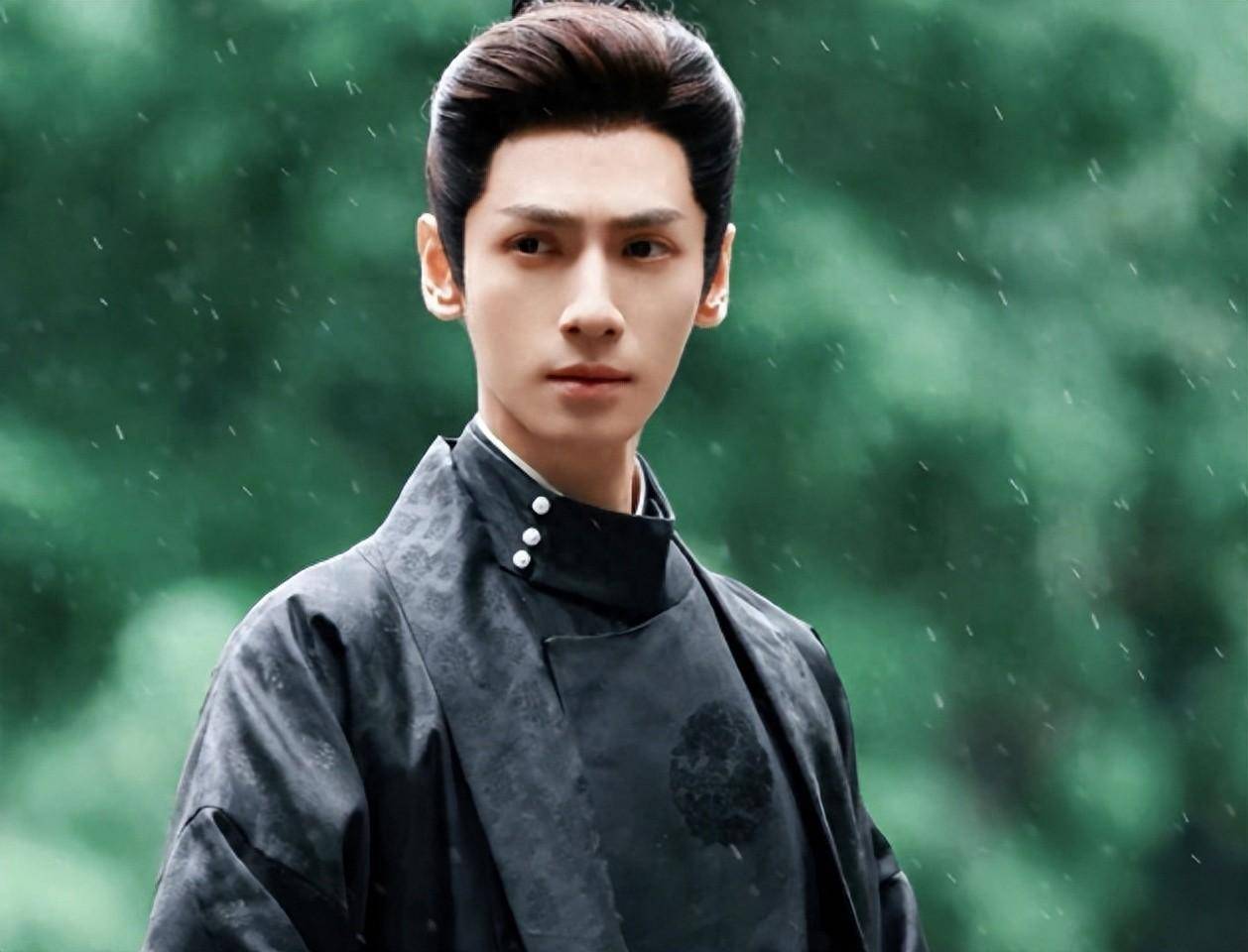 原创罗云熙颜心记过审网友却担心他被男二艳压对方是人气小生