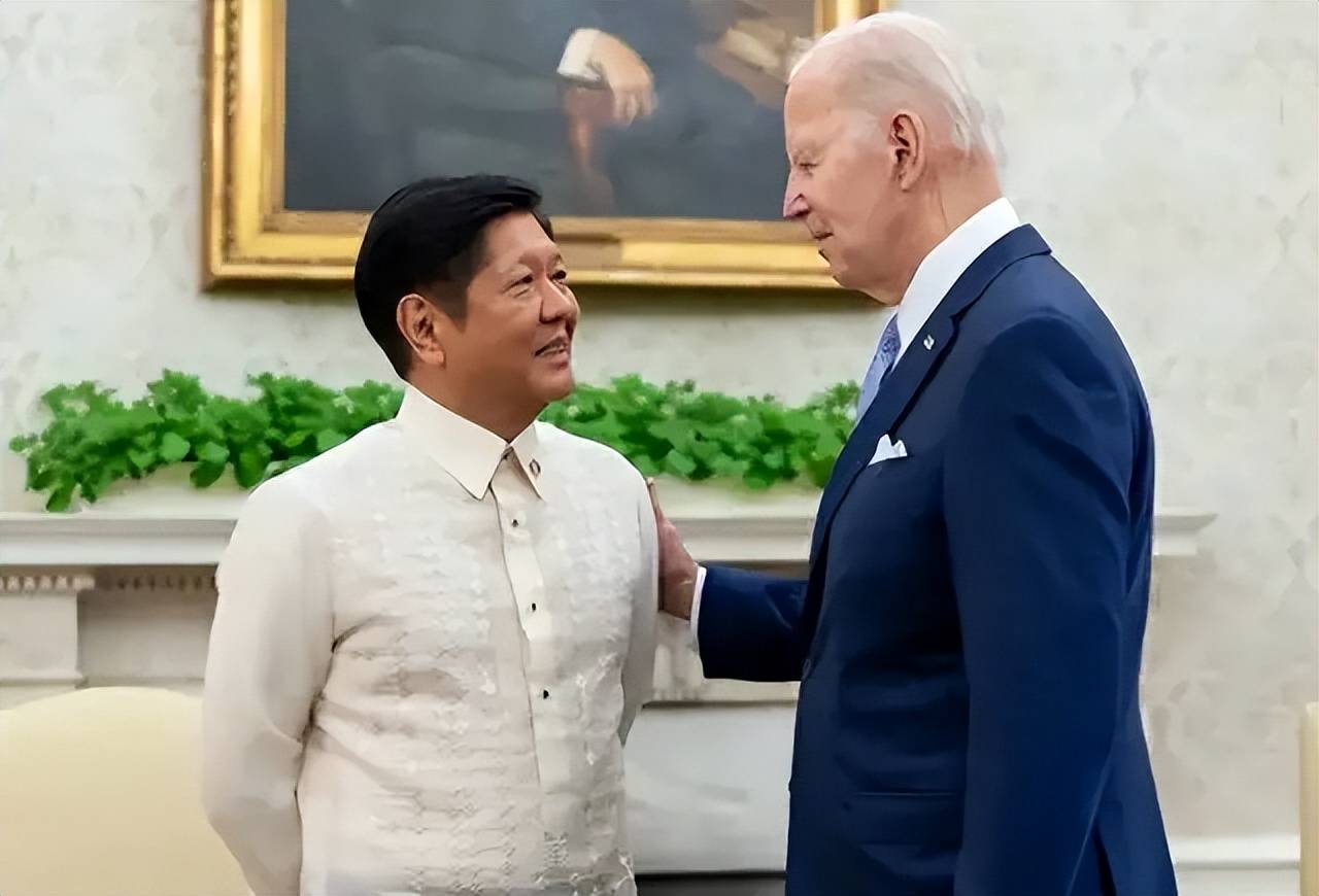 赴南海为菲撑腰,解放军寸土不让,军舰冲入演习海域_菲律宾_四国_军演