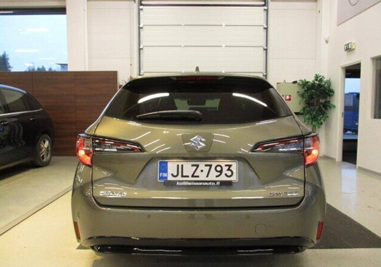 2023铃木swace店内实拍,宛如卡罗拉旅行版"换标"配双擎混动_搜狐汽车