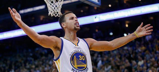 司机库里乐了,考辛斯差点翻脸!_中国_球迷_外号