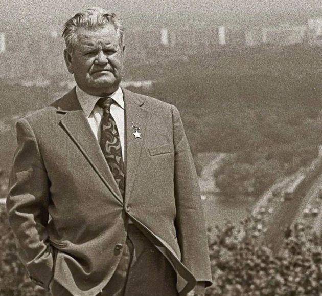 瓦西里·扎伊采夫在战胜这位德国王牌狙击手之后也并没有骄傲起来,他