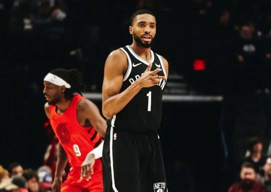 篮网三巨头由于各种原因未能长期合作下去,然后哈登,欧文,杜兰特接连