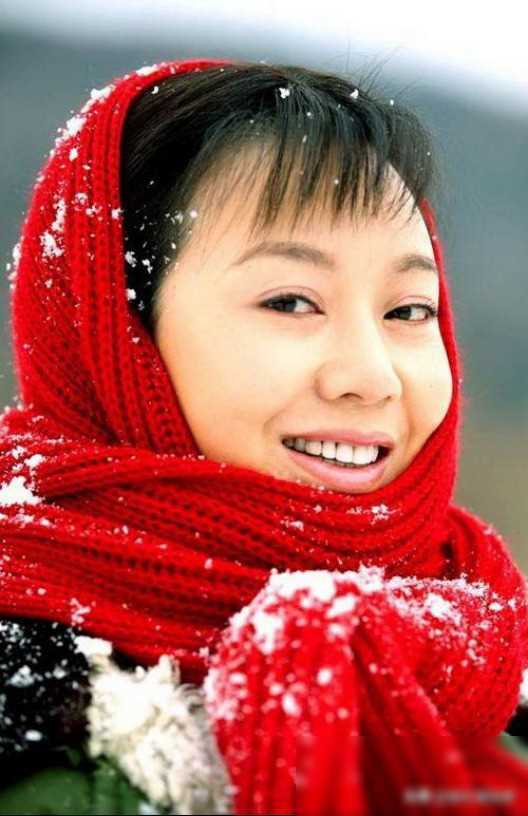 三料视后闫妮:拍戏全凭感觉,意外走红引爆全网_角色_演艺事业_电影