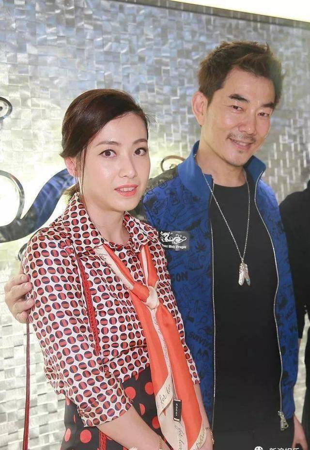 当初被群嘲的她现在完全就是阔太范儿_气质_甘比_女儿