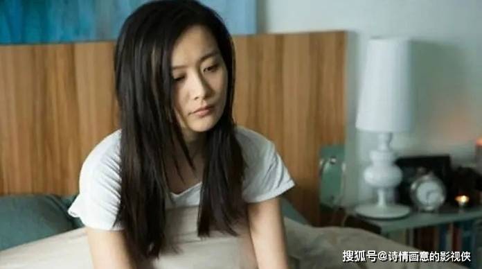 《李碧华鬼魅系列:奇幻夜》通过《枕妖》,《迷藏》,《黑伞》三个短篇