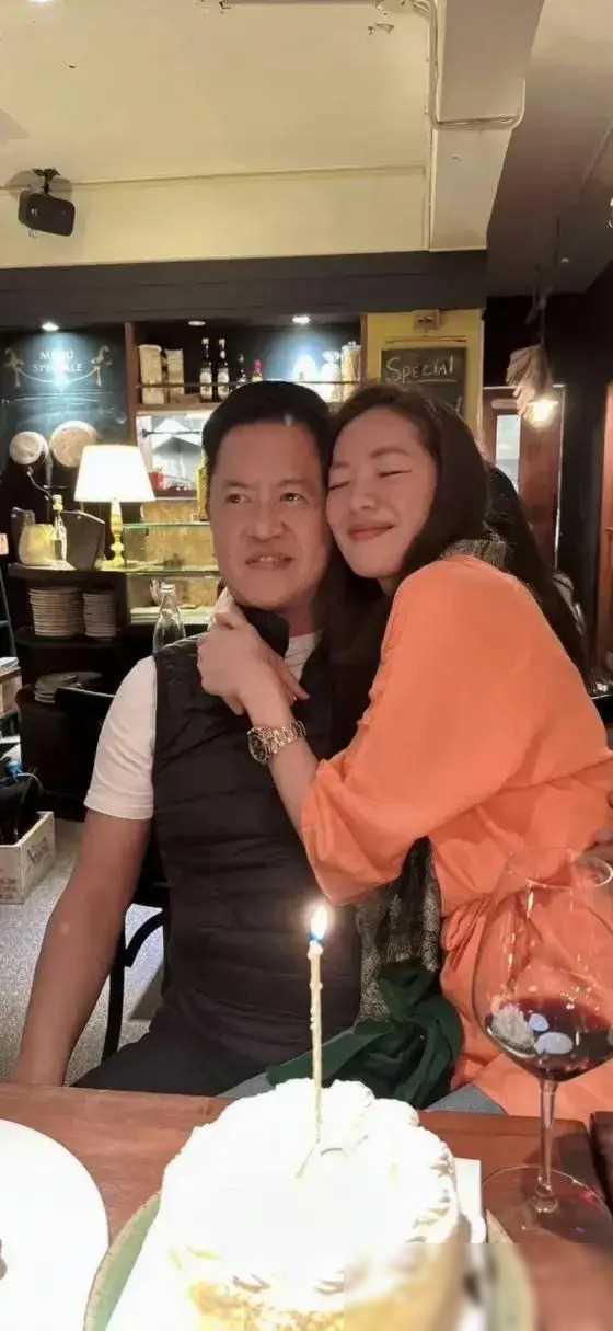 刘伊心三胎性别官宣:怀女宝,63岁老公宠成公主_林志隆_孩子_女儿