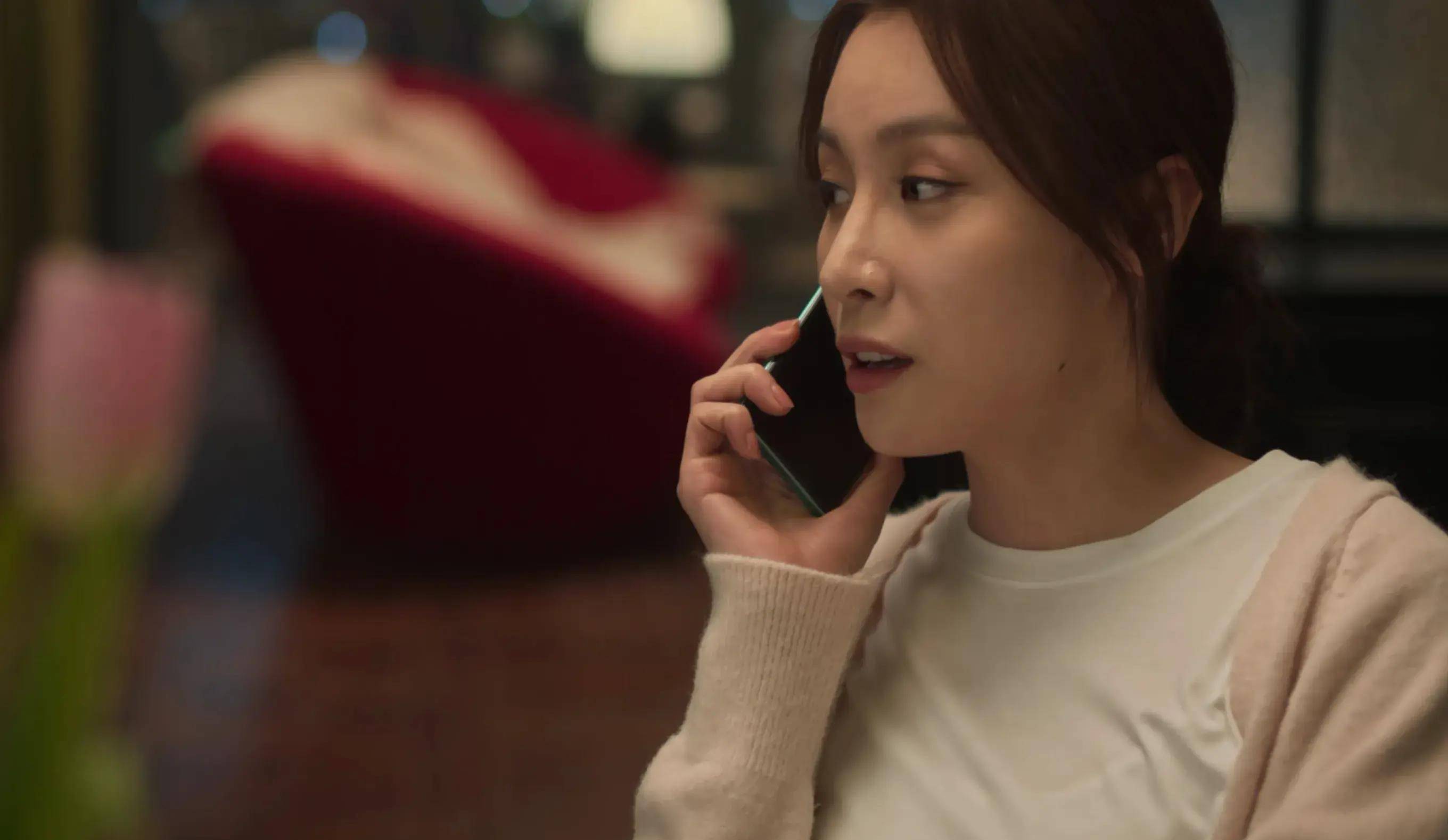 第三,救命恩情吴显龙是赵辉的救命恩人,赵辉明明可以跟他借钱替蕊蕊