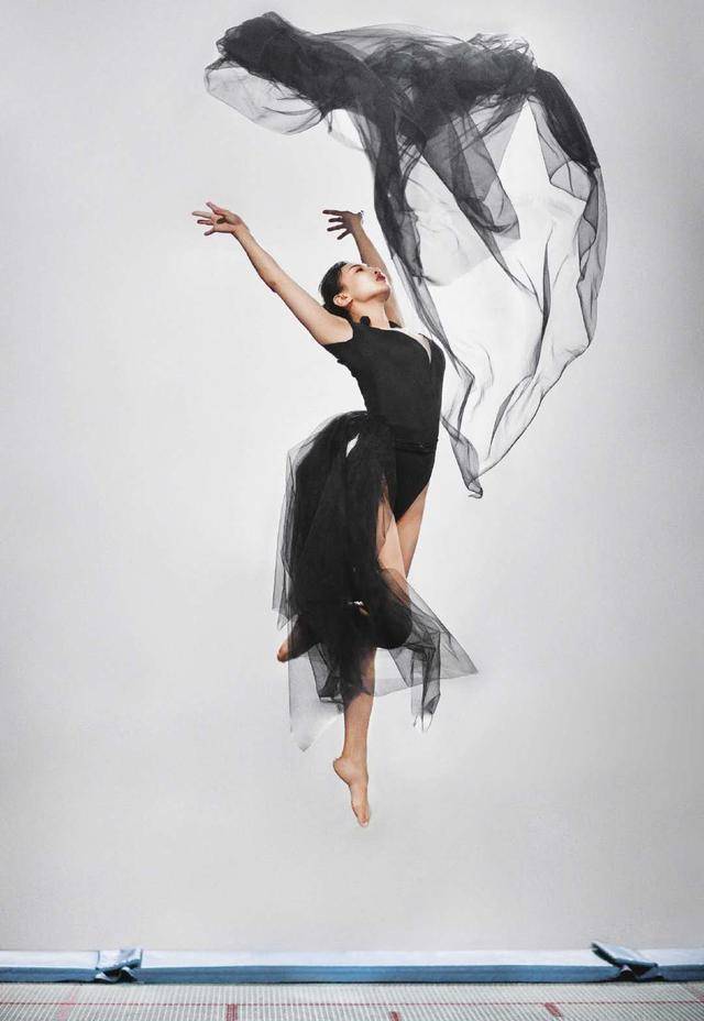 何雯娜老公用心了用她奥运战袍拍婚纱照中西合璧意义还重大