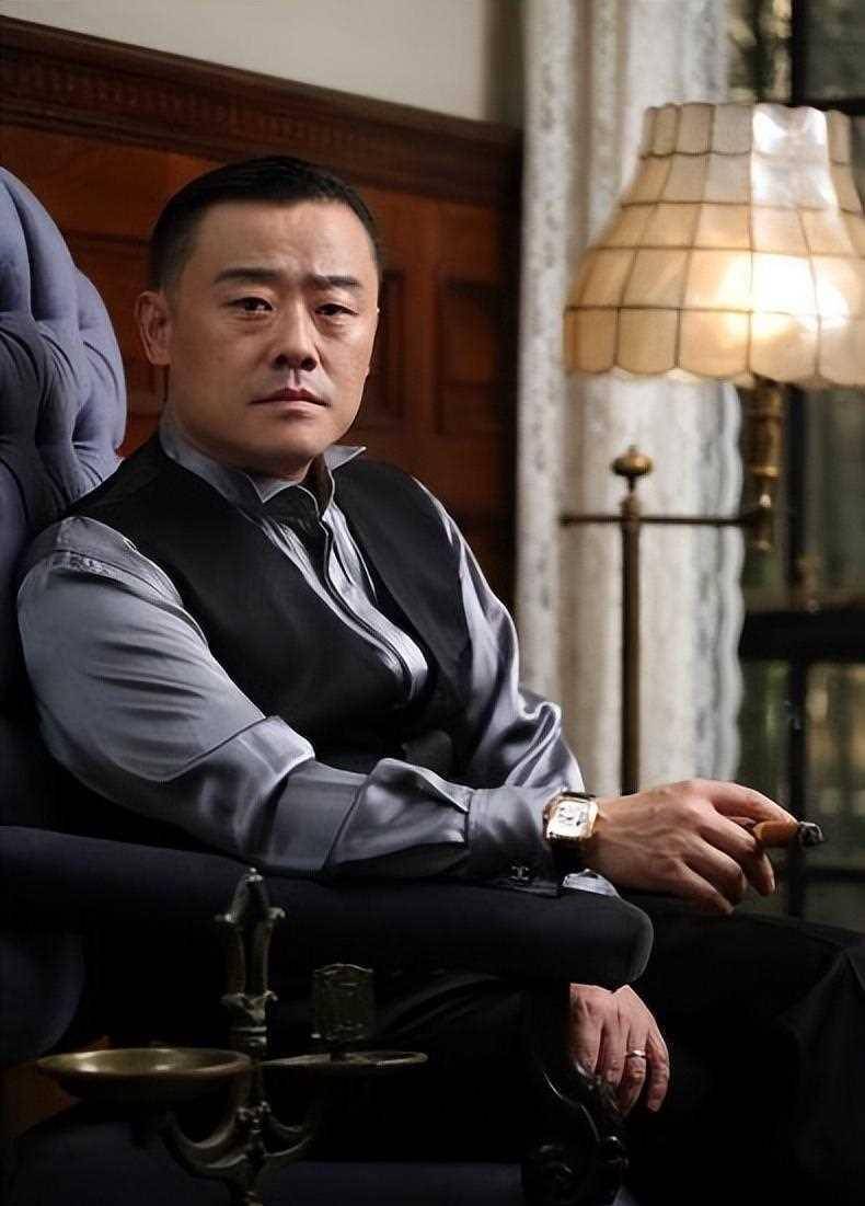 从神坛到谷底,消失6年的周立波,给我们带来了哪些深刻的启示?