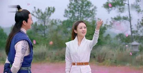 原创农村出生的赵丽颖真的情商智商都低吗她可没有你想的那么简单