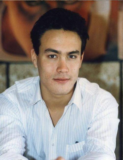 他是李小龙的儿子,父亲死后20年,结束28岁生命,与父同葬西雅图_李国豪