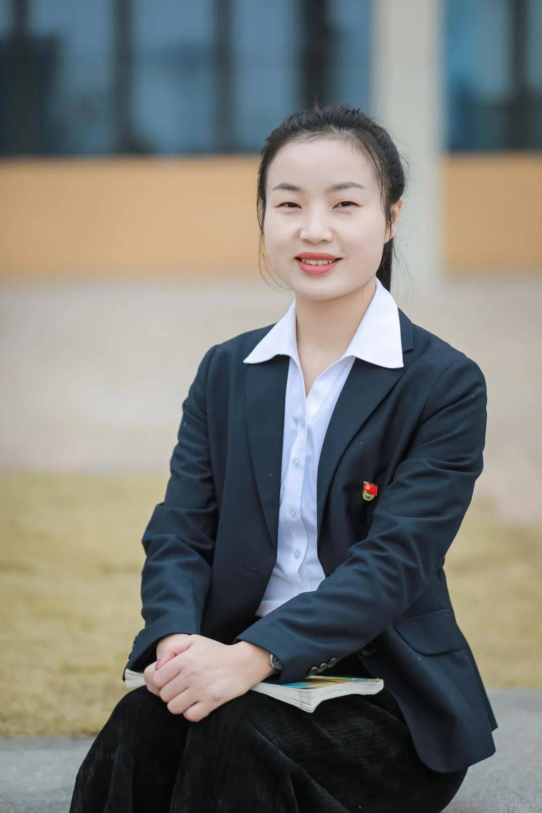 初中部英语教师 文子甜教育理念:用心教书,用情育人.