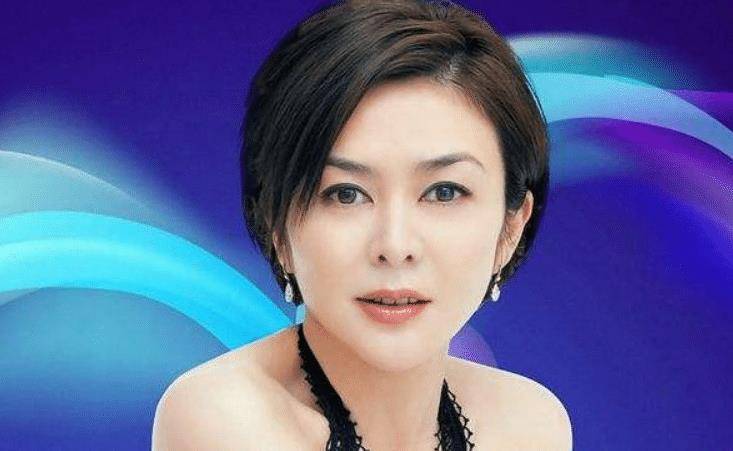 原创关晓彤说我是瓜尔佳氏的在逃格格吴京笑笑说我身份也不简单