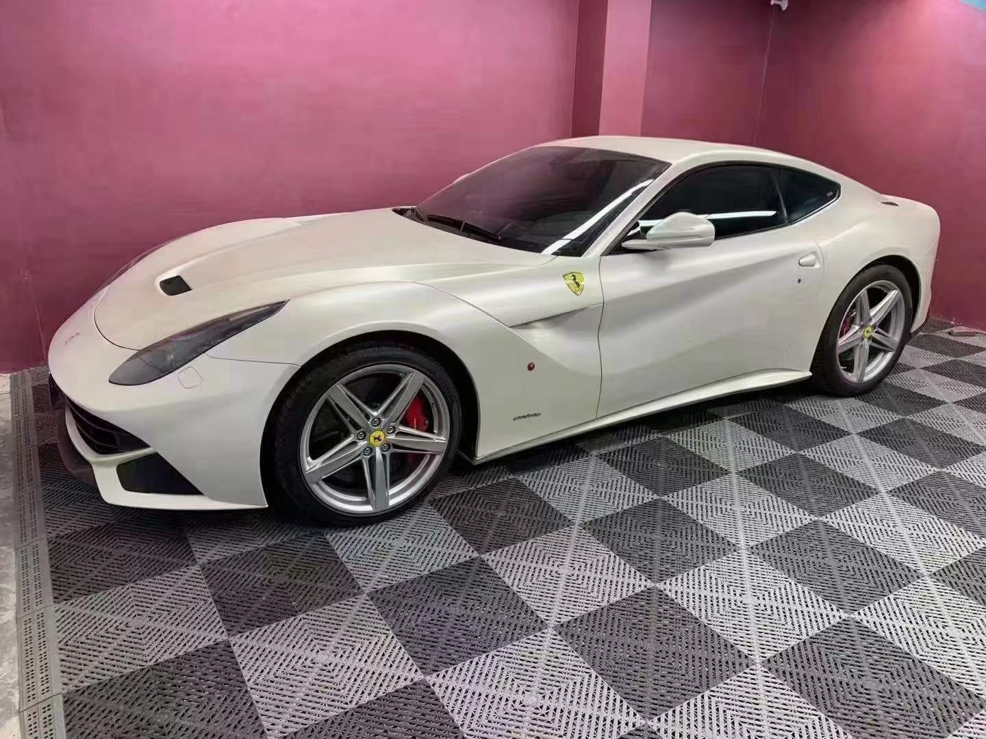 法拉利sf90,超"跃"想象,稀缺红黑配色_搜狐汽车_搜狐网