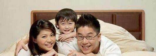 当初风靡一时《古惑仔》,如今只有他还活跃在一线_陈小春_儿子_郑伊健