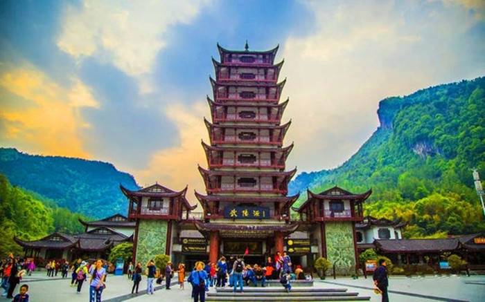 张家界5日游大概需要多少钱张家界纯玩五日游报团这一