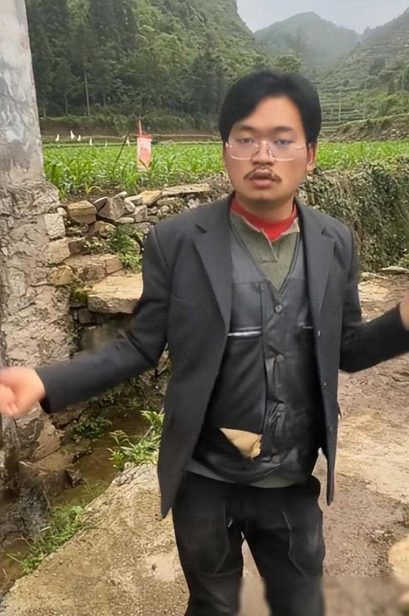 表示知道自己错了,并承诺今后不会再模仿王宝强,更不会再爆出他的黑料