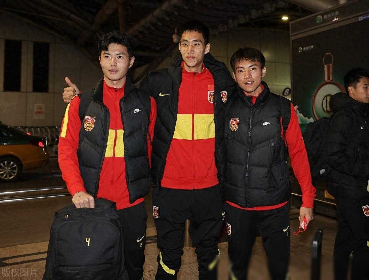 压哨驰援国奥队的三大重量级王牌未来将携手挑大梁_李昊_球员_谢文