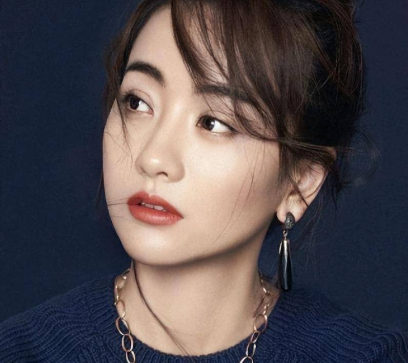 原创男明星现在拍公主抱的戏份吊威亚抬担架都成了标配了吗