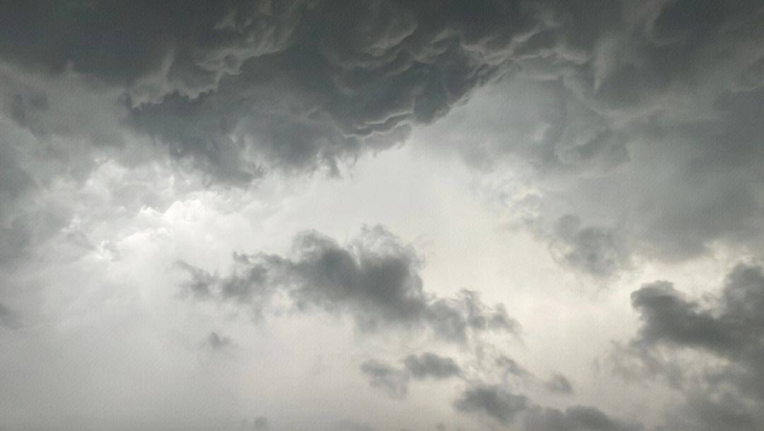 从天气学的角度来分析云随风雨疾风雨霎时息科学依据是什么