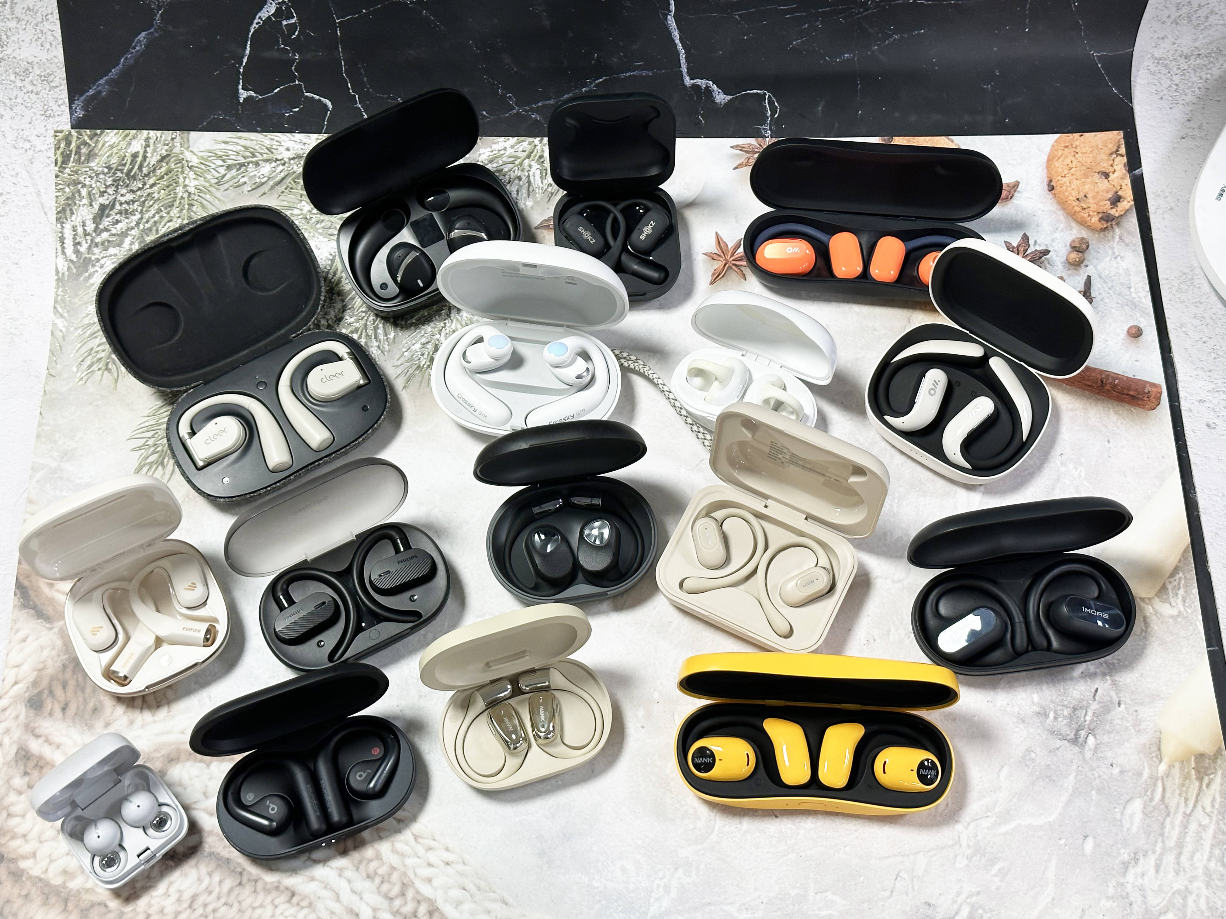 面上热门的开放式耳机品牌就有bose,南卡,jlb,索尼,飞利浦等,其中jbl