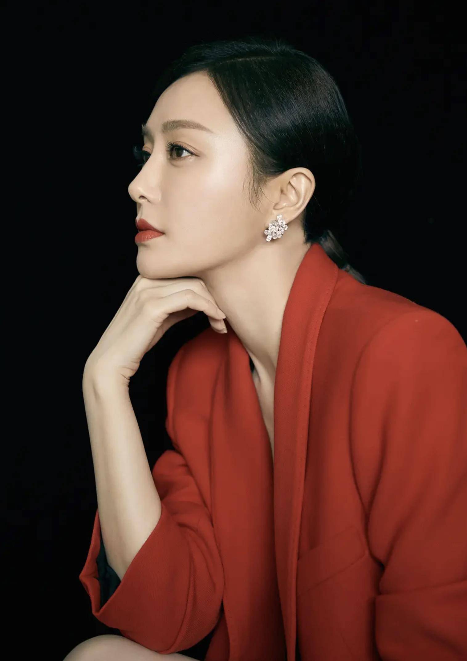 原创演员秦岚的独立人生和她生命中爱过的2个重要男人