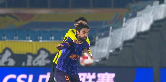 孔帕尼奥5场5球领衔,津门虎3-1胜青岛,冲击前四_比赛_