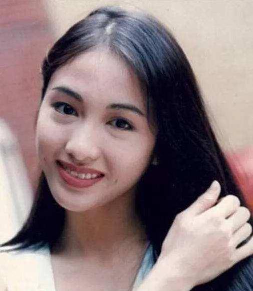 原创黎姿曾被许晋亨视为掌中宝为何转身嫁给残疾人马廷强