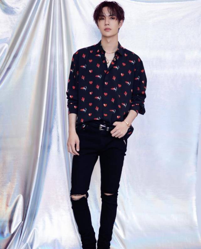 原创王一博有翡剧照公开古装扮相帅出新高肖战现在完全比不了