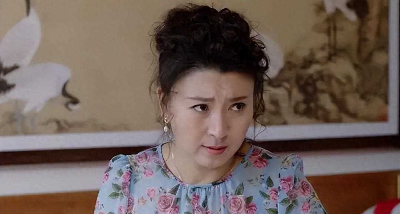 原创靠冯巩挤走闫妮一步步成为苦情专业户她一出场就知剧中谁最苦