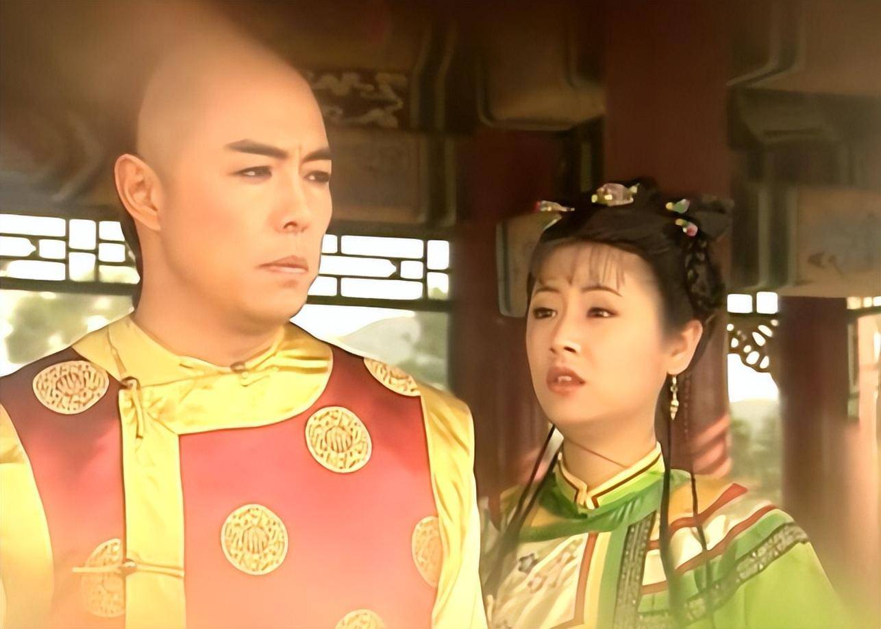 乾隆下江南,地方官献美人,第二天乾隆:昨日黄花闺女?美人低头