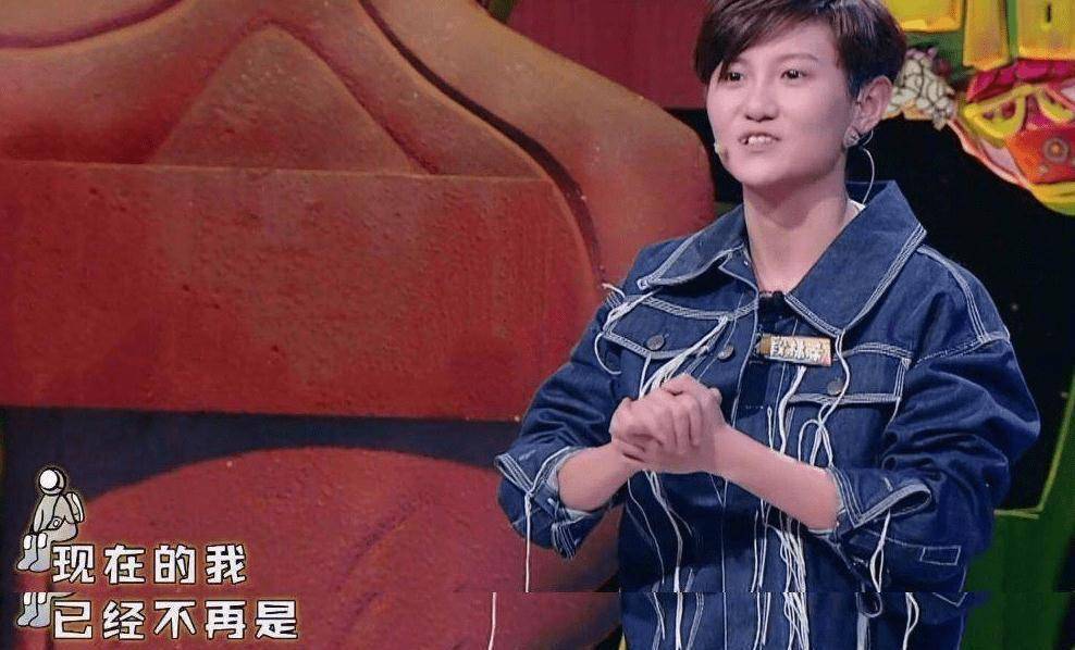 她引用了高晓松的一句话:娱乐圈就是人来人往,潮起潮落当被问及李斯