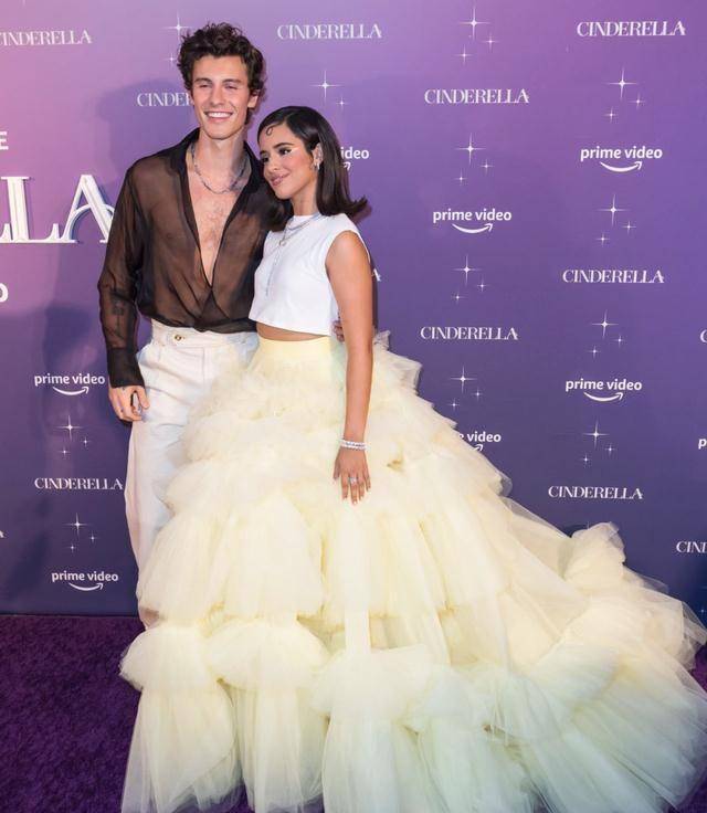 堕落成这样她的恋爱脑该治治了