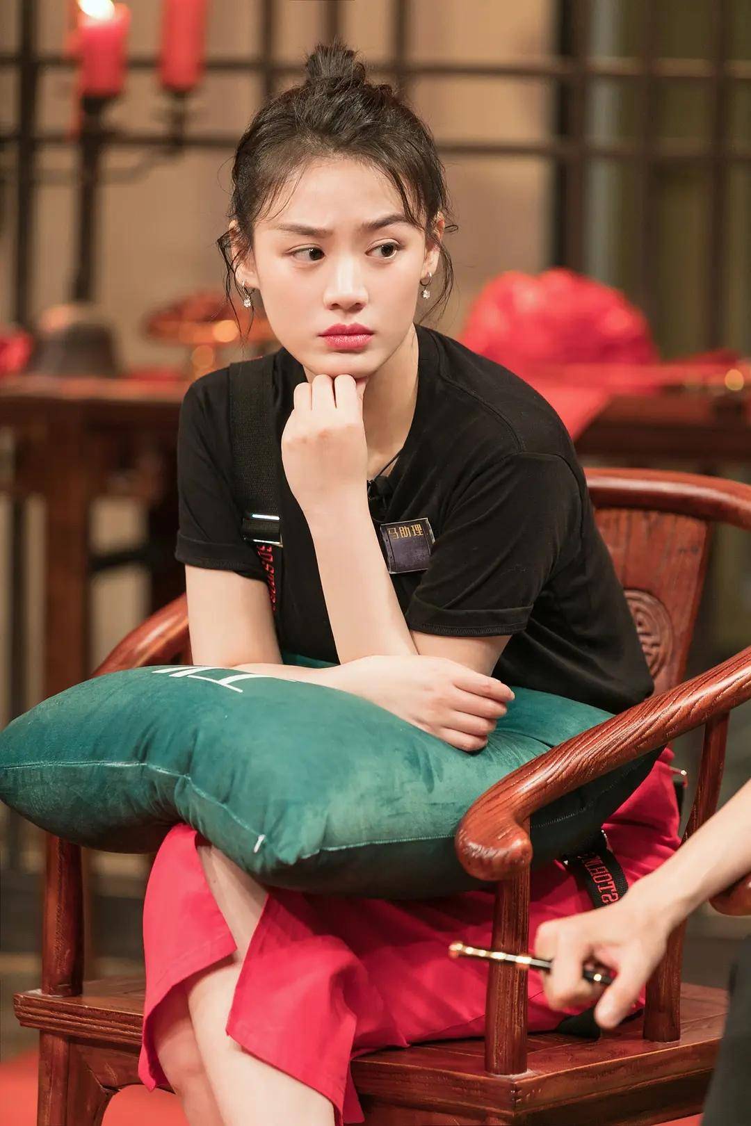 马思纯新杂志不好好穿衣服艺术不是擦边的遮羞布