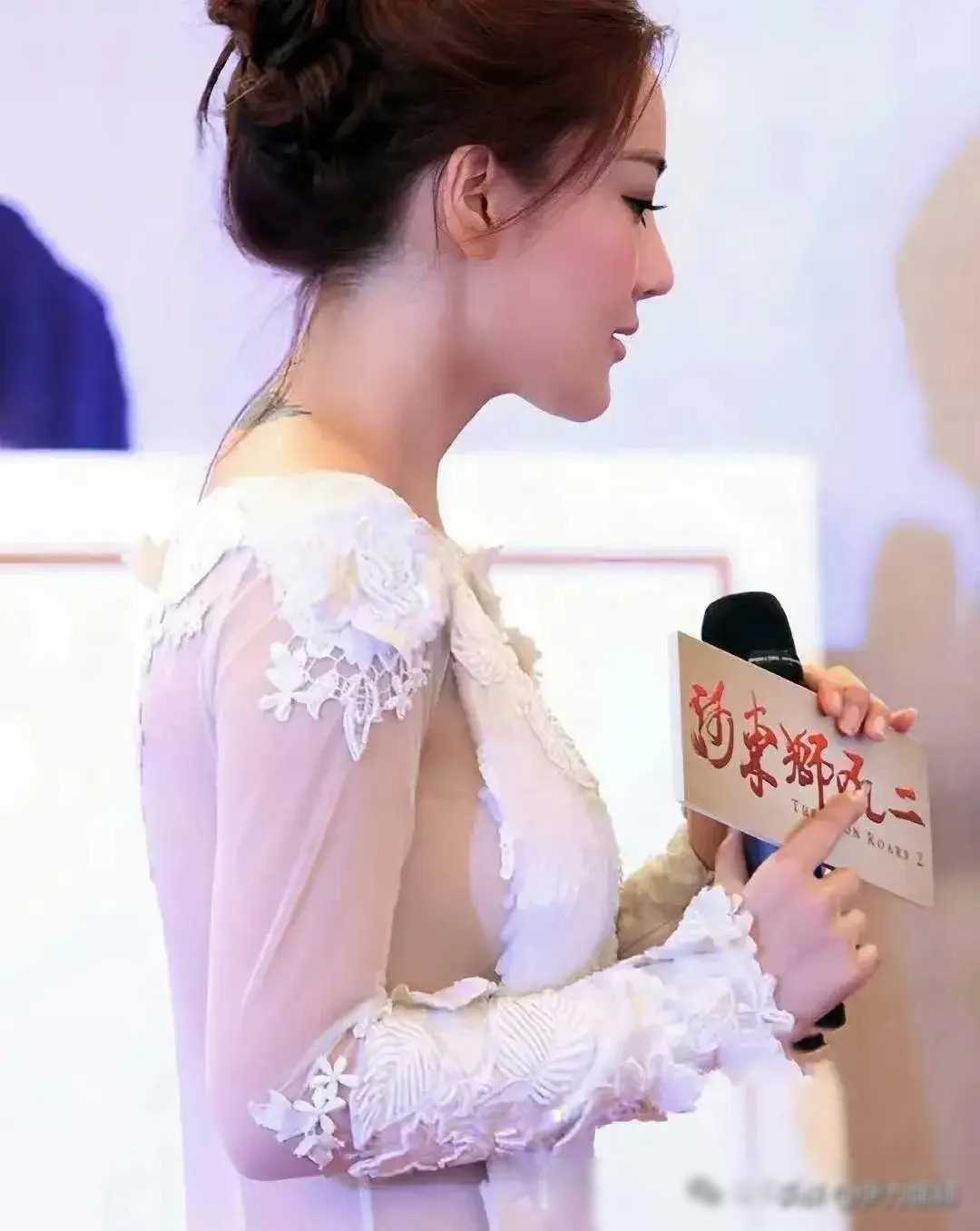 早期张馨予魅力十足犹如大号水蜜桃让人难以抵挡