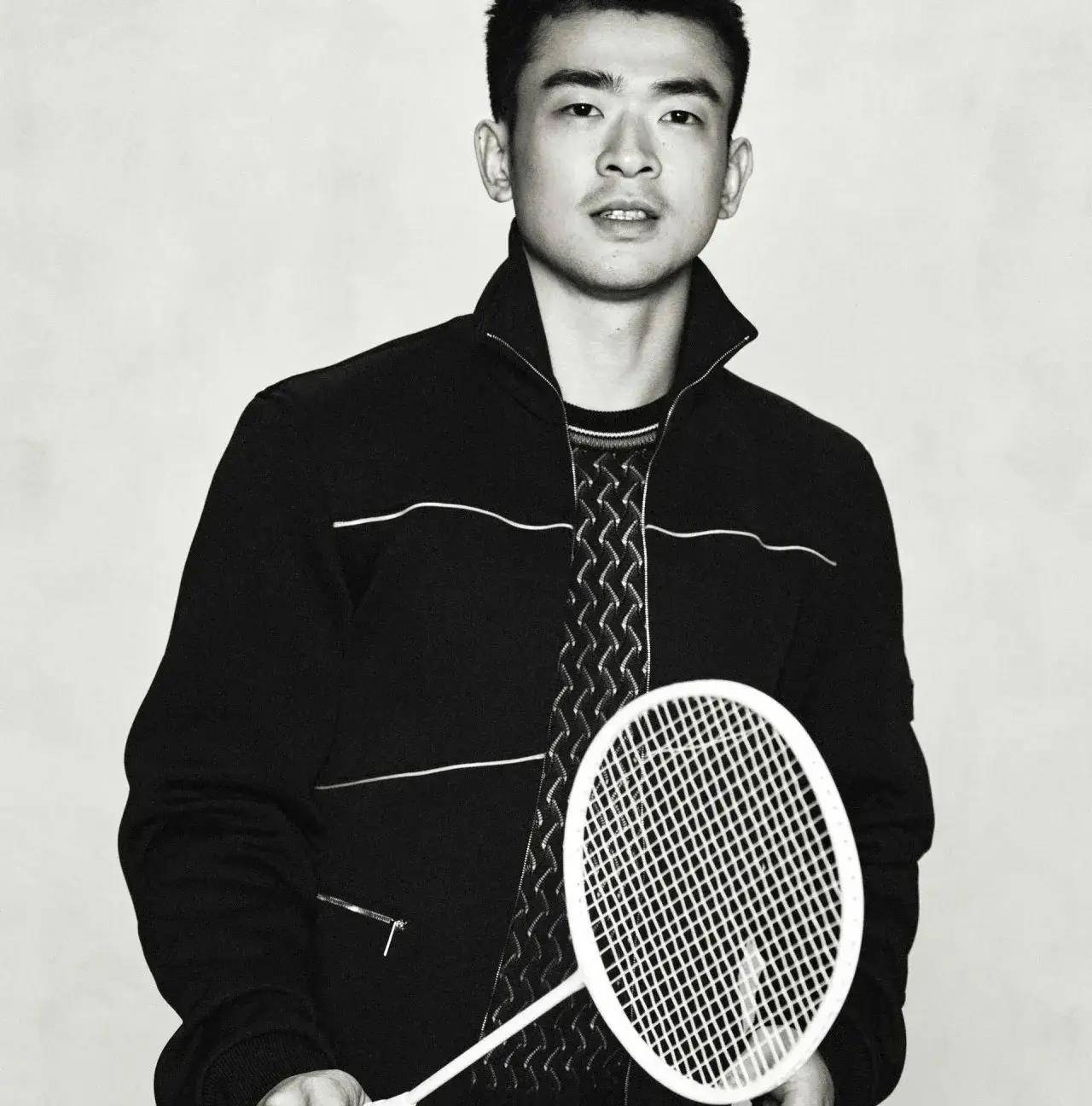 一起来看看宝藏羽毛球运动员:郑思维阳光帅气十足!