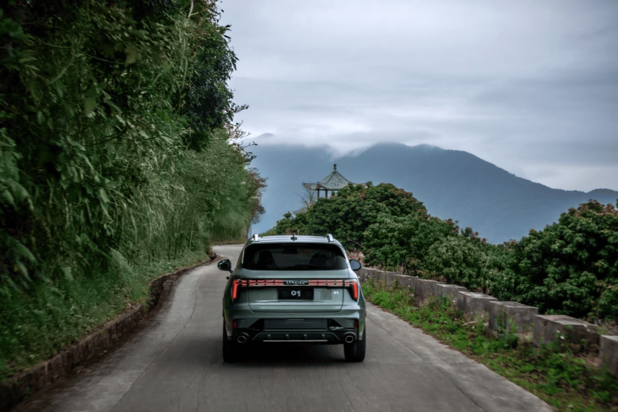 领克01再推新:打动消费者的,永远不只是单纯的降价