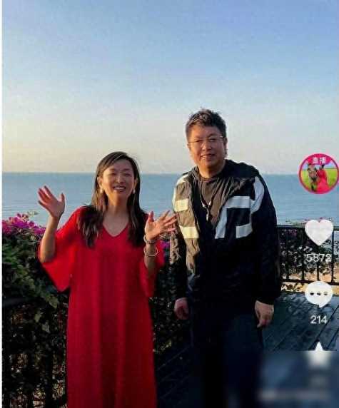 原创知名女主持与王为念海南豪华度假意外曝光二胎疑云