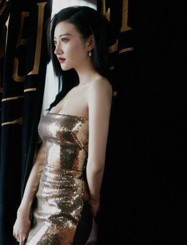 原创31岁景甜美回来了出镜中翻车却或好评当之无愧的人间富贵花